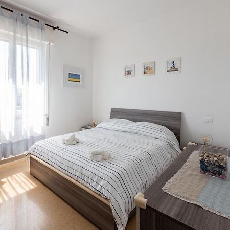 Apartamento La Casa Al Mare One Step From The Beach Fano Exterior foto