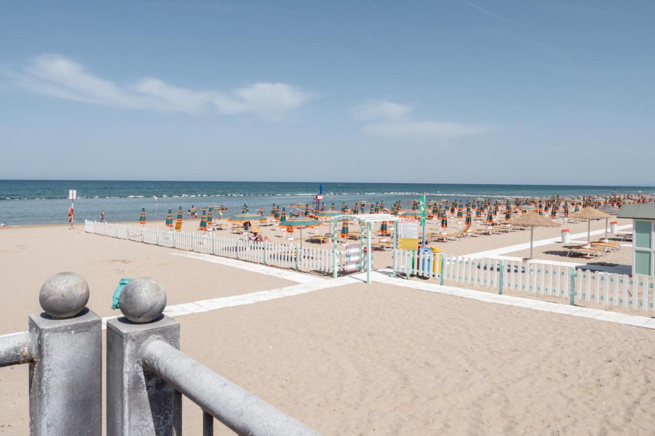 Apartamento La Casa Al Mare One Step From The Beach Fano Exterior foto